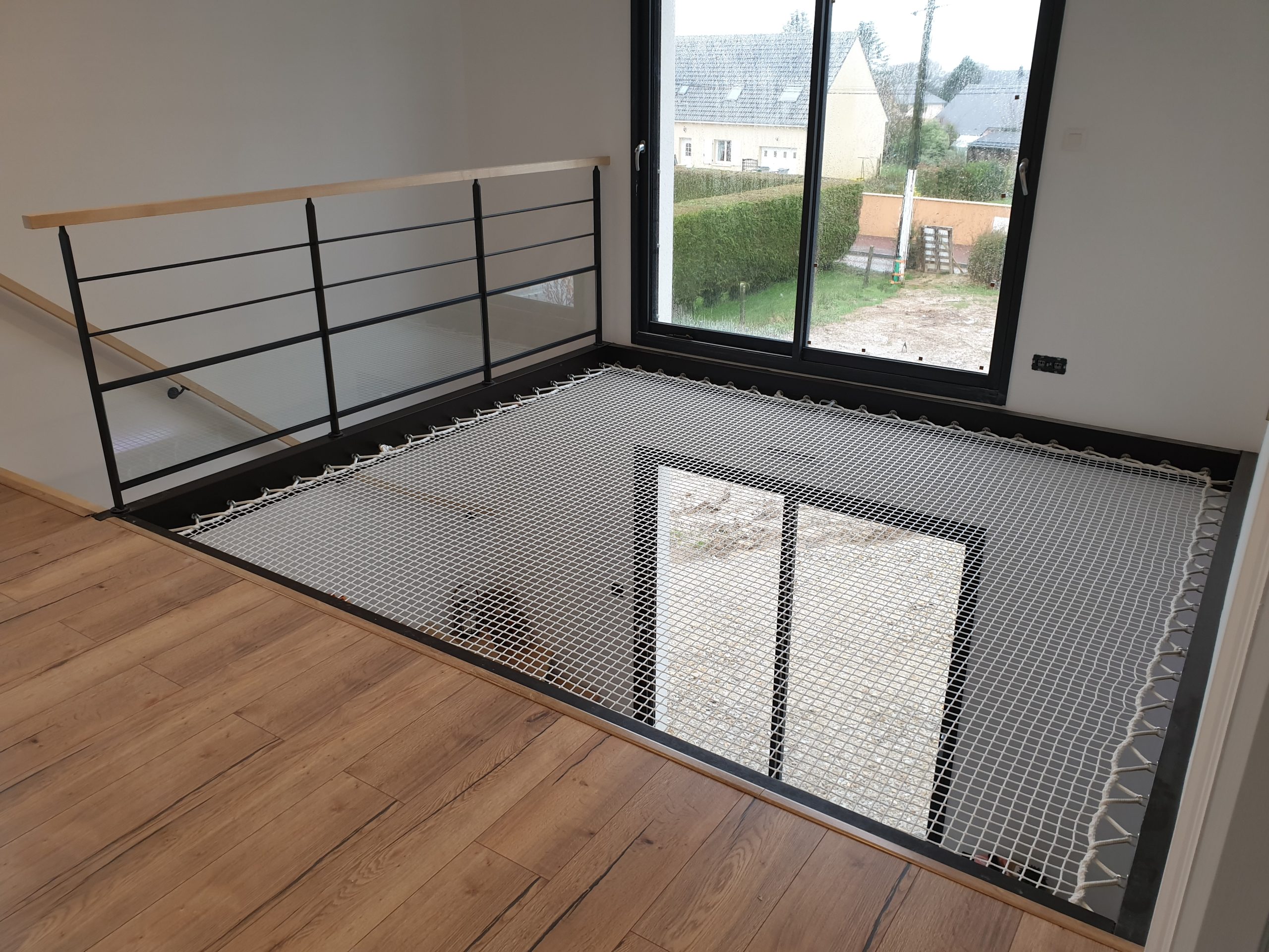 Mezzanine filet suspendu